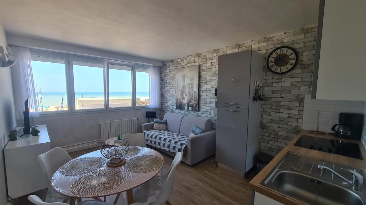 Residence Du Bord De Mer 9 Appartements Avec Une Vraie Vue Mer Le Tréport Exterior foto